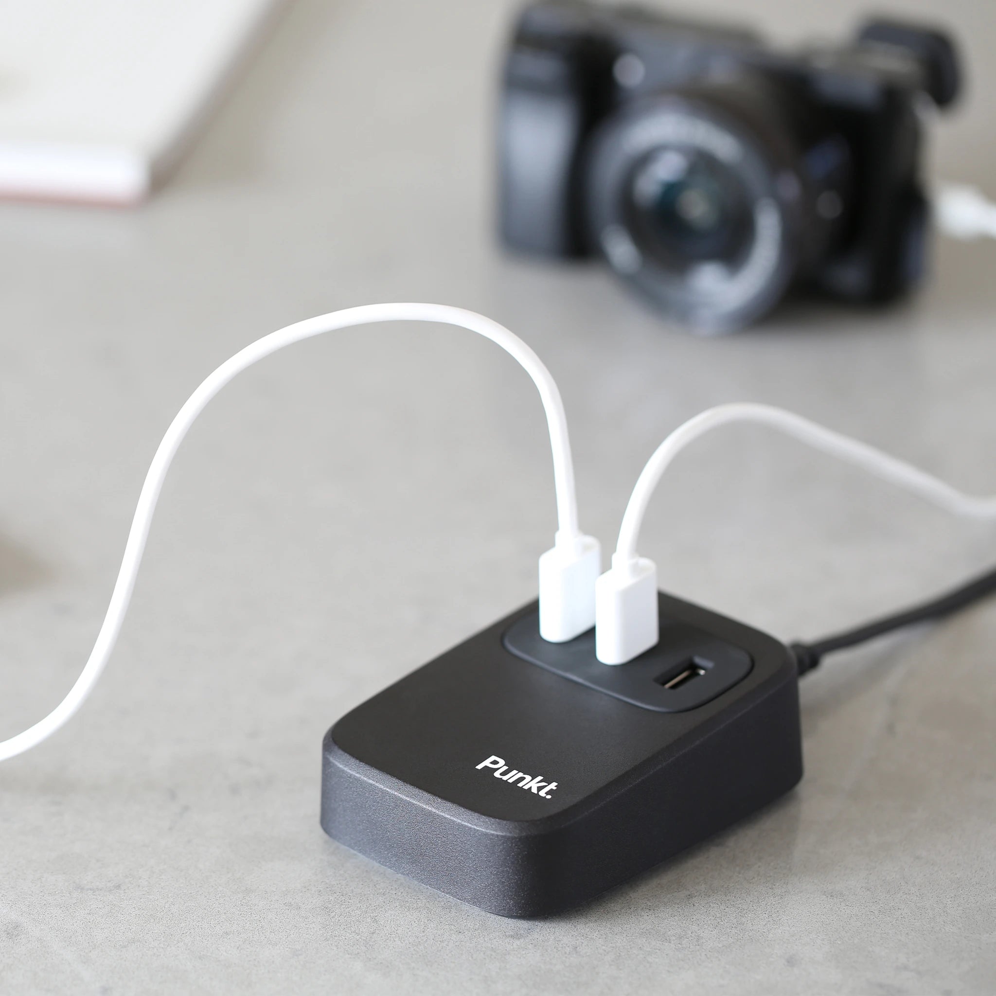 punkt-uc01-charger-ladeger-t-3x-usb-schwarz-eu image 4