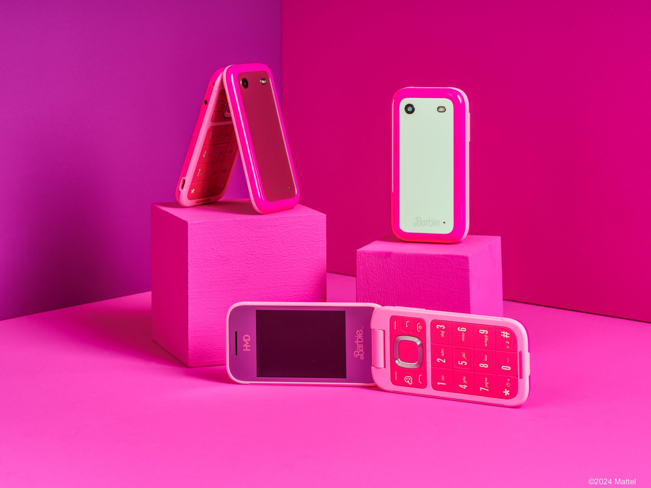 hmd-barbie-phone-klapphandy-power-pink-mit-charm-und-cover image 7