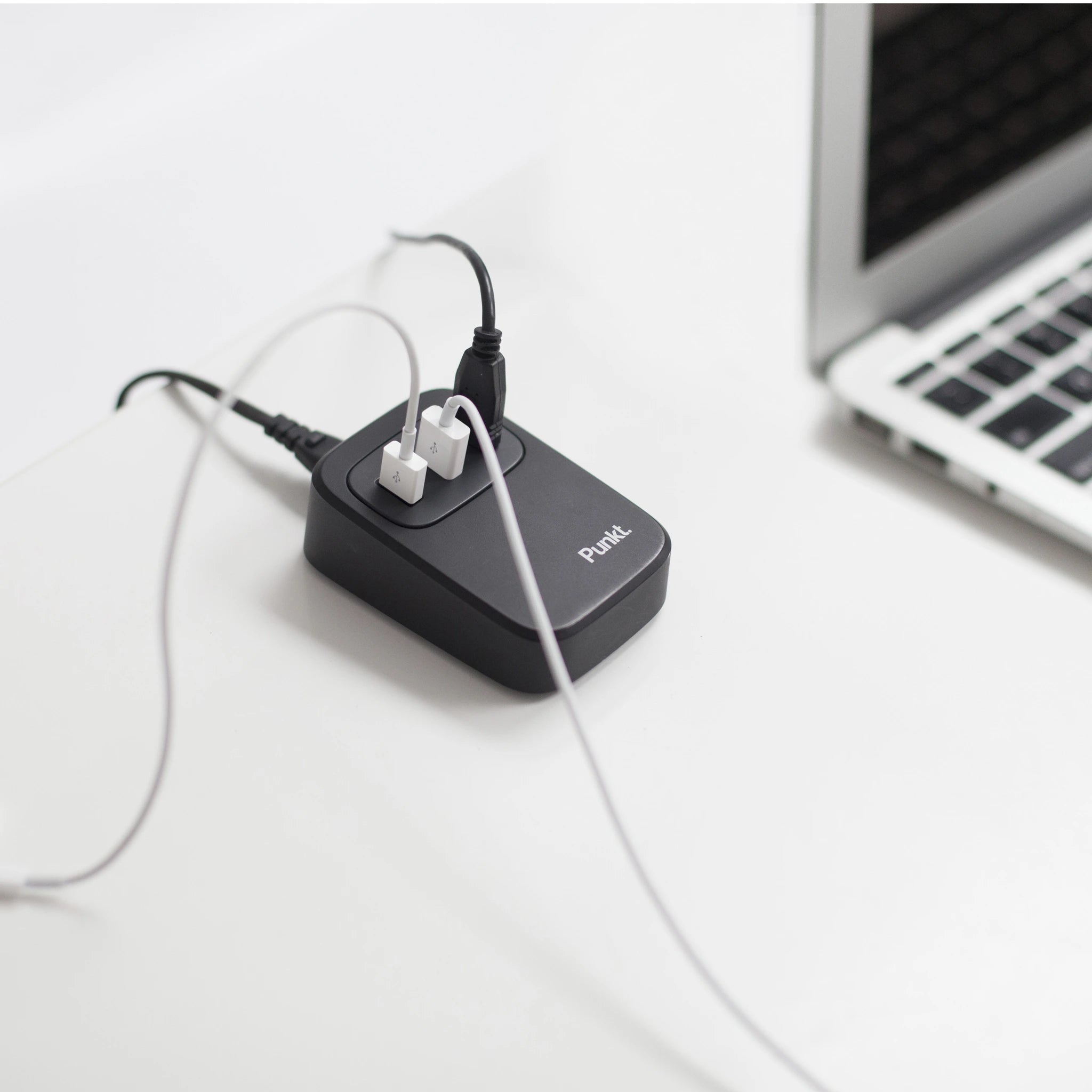 punkt-uc01-charger-ladeger-t-3x-usb-schwarz-eu image 5
